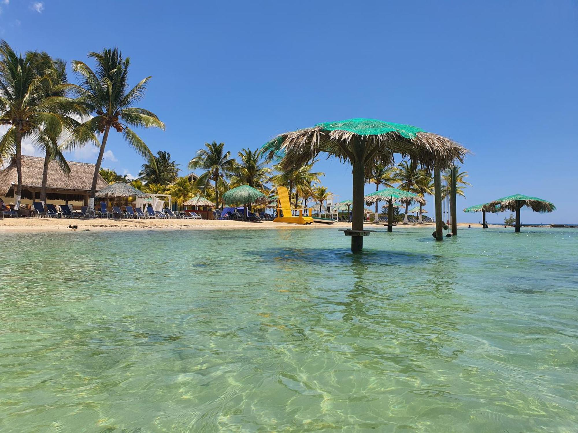 Las Palmas Joliet Corozal  Exterior photo